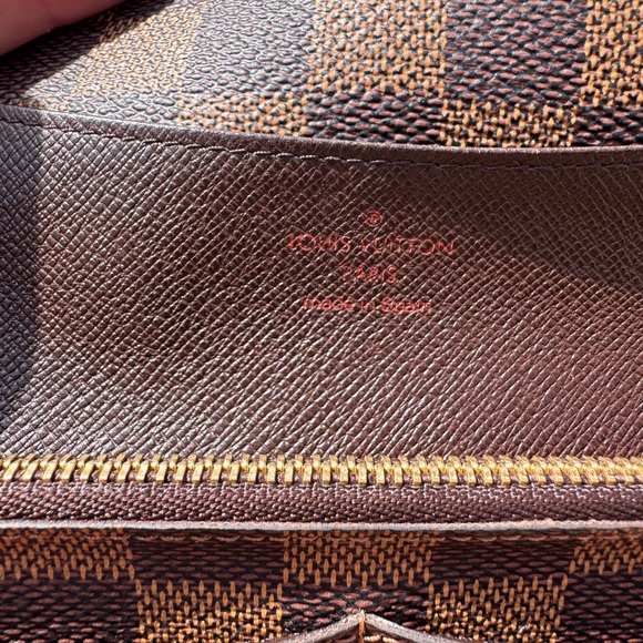 Authentic Louis Vuitton Portefeuille Emilie Damier Wallet Crossbody Bag - Picture 9 of 13